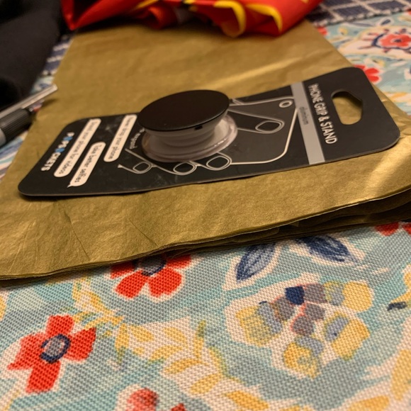 Pop sockets phone grip & stand iPhone android - Picture 3 of 3